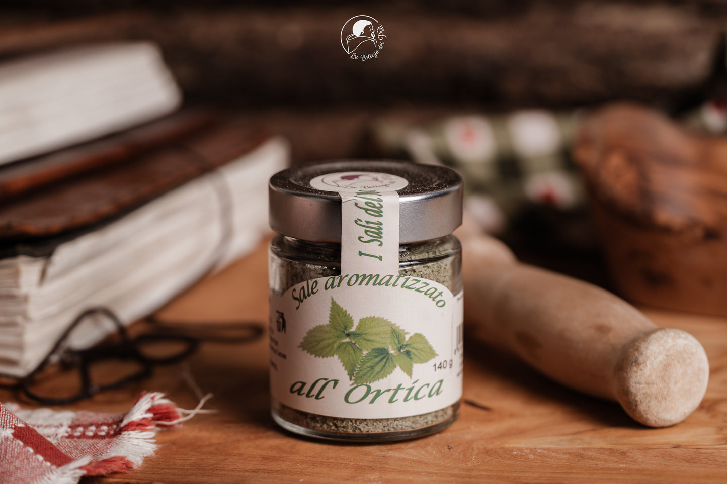 Nettle flavored salt